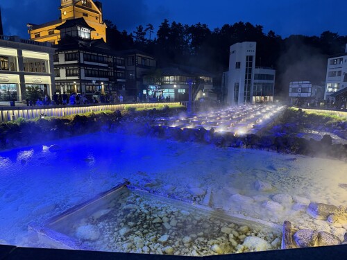 15-kusatsu-yubatake-night.jpg