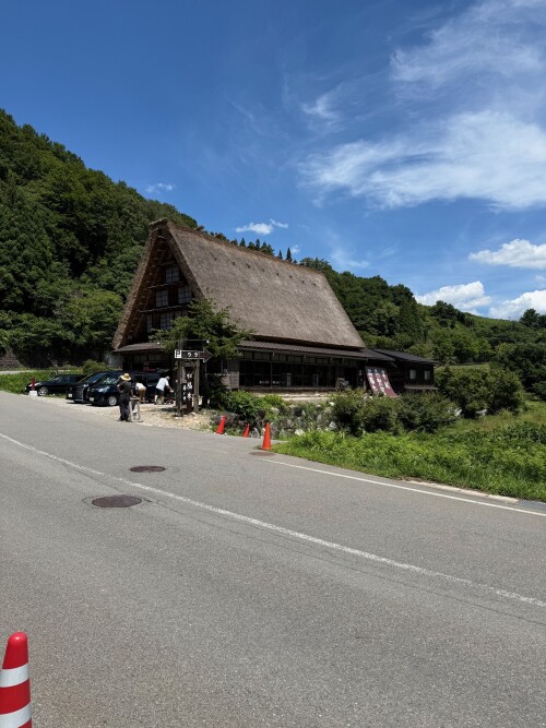 26-shirakawago-house.jpg